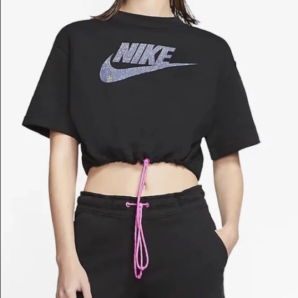 nike shorts and crop top set
